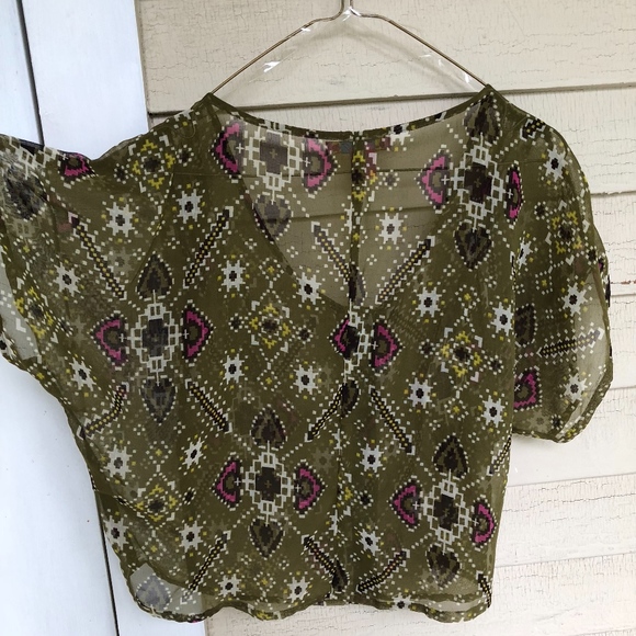 SUGAR 17 olive patterned cropped button blouse - Picture 6 of 6